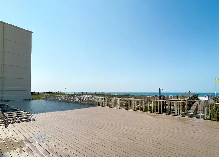 Boardwalk 686 *